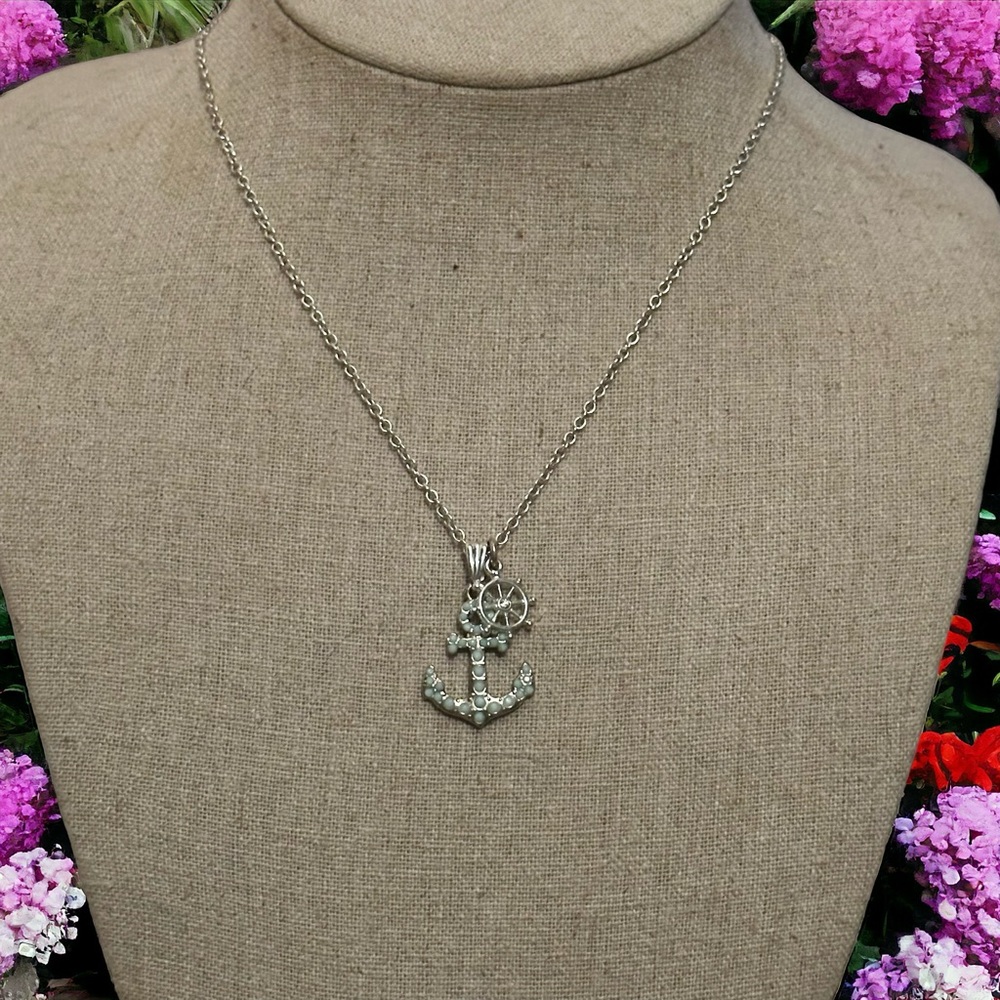 Anchor and ship wheel pendant necklace